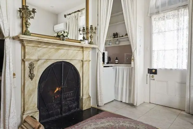 Deluxe "Boudoir" Room with Spa