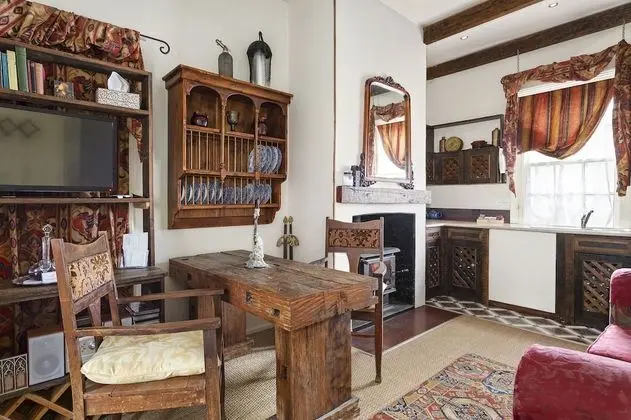 Deluxe "Camelot" Studio with Spa