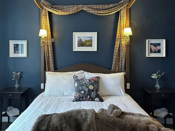 Deluxe "Camelot" Studio with Spa