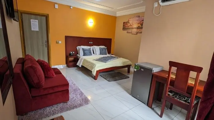Luxury Tek Büyük Yataklı Oda