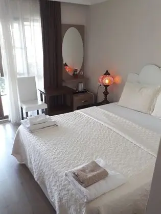 Standard Tek Büyük Yataklı Oda