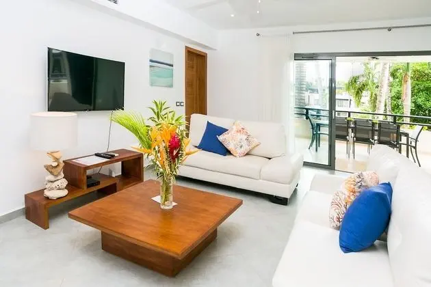 Apartment 4 Bedroom Pool View - Breakfast Included in first 7 nights