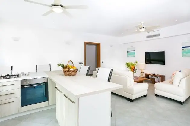 Apartment 4 Bedroom Pool View - Breakfast Included in first 7 nights