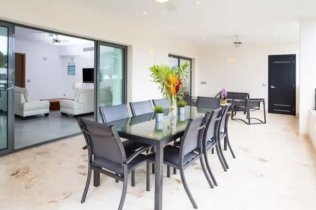 Apartment 4 Bedroom Pool View - Breakfast Included in first 7 nights
