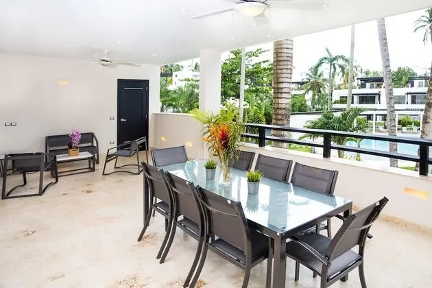 Apartment 4 Bedroom Pool View - Breakfast Included in first 7 nights