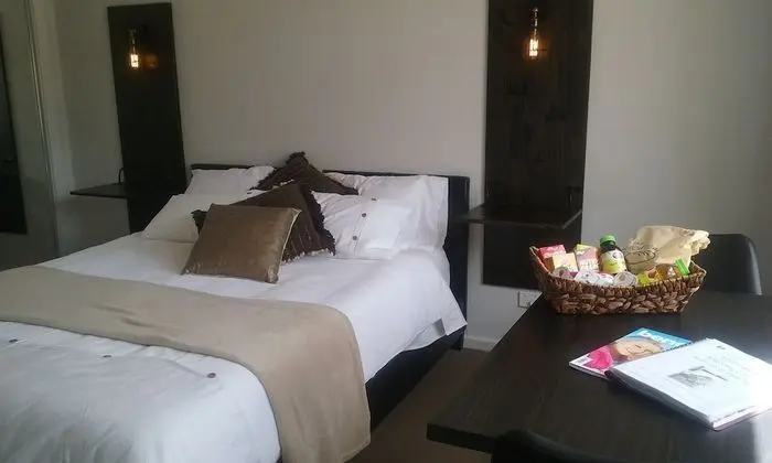 Oda (Rustic Beauty)