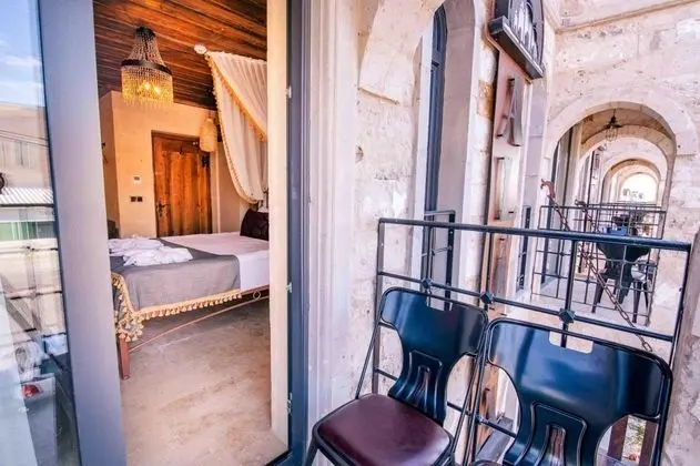 https://images.odamax.com/img/1024x768/odamax/image/upload/Alika_Castle_House_202407262348132_CEL01714.jpg