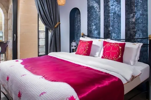 https://images.odamax.com/img/1024x768/odamax/image/upload/Alika_Castle_House_202503152249325_IMG_0014_32.jpg