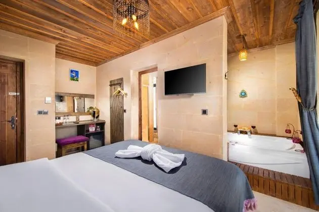 https://images.odamax.com/img/1024x768/odamax/image/upload/Alika_Castle_House_202503152307053_2.jpg