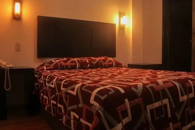 Basic Oda, 1 Çift Kişilik Yatak