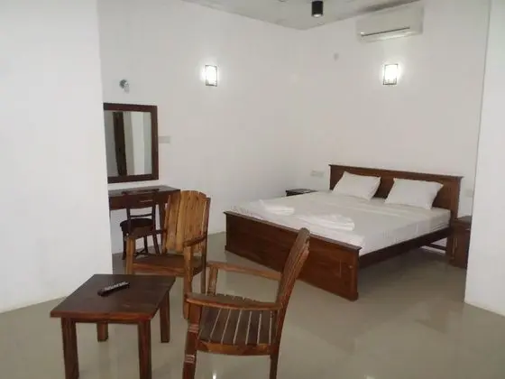 Tek Büyük Yataklı Oda, Özel Banyo, Bahçe Manzaralı