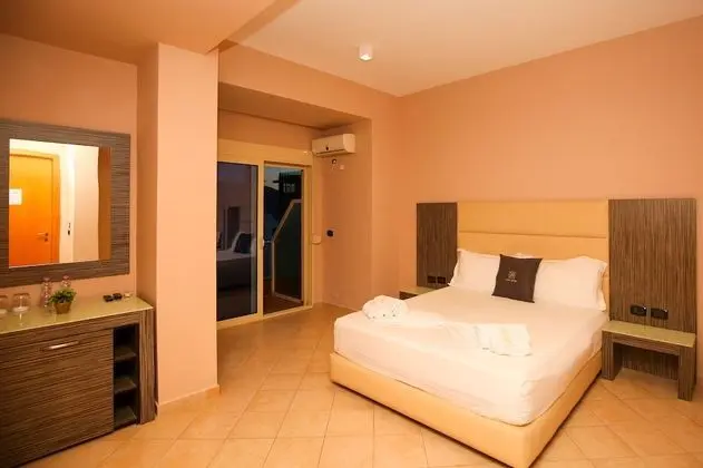 Deluxe Üç Kişilik Oda, Deniz Manzaralı