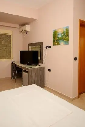 Standard Tek Büyük Yataklı Oda