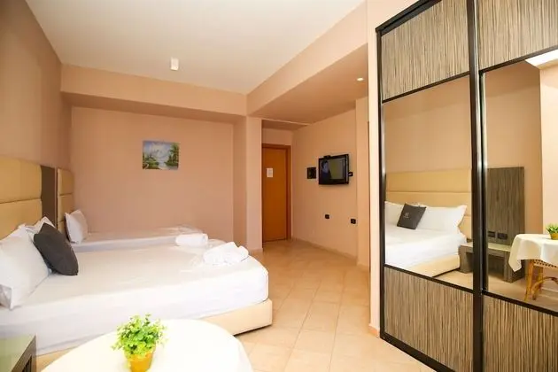 Üç Kişilik Oda, Balkon