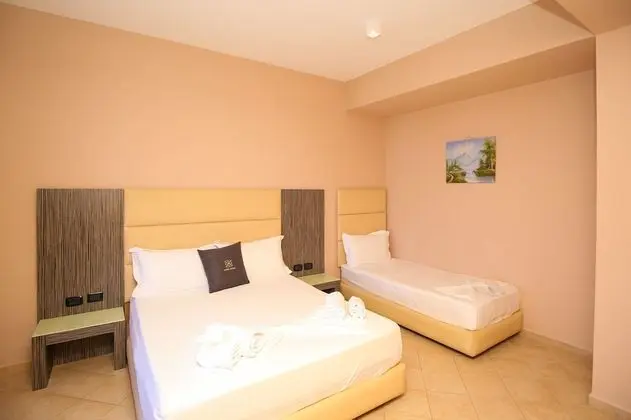 Üç Kişilik Oda, Balkon