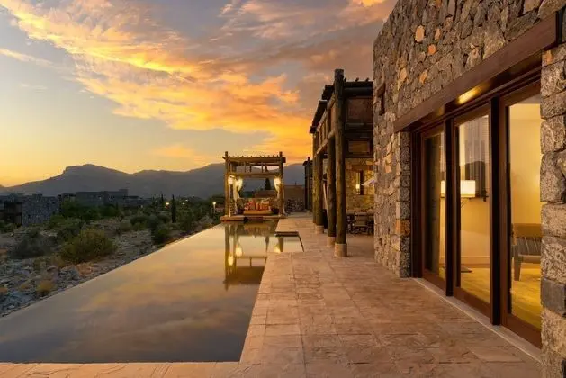 Villa (Jabal)