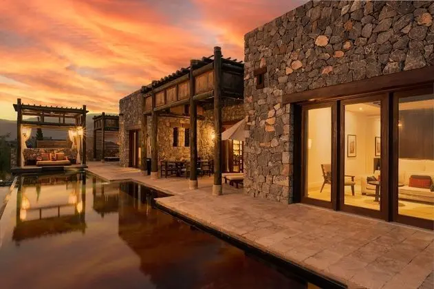 Villa (Jabal)