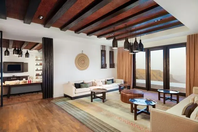 Villa (Jabal)