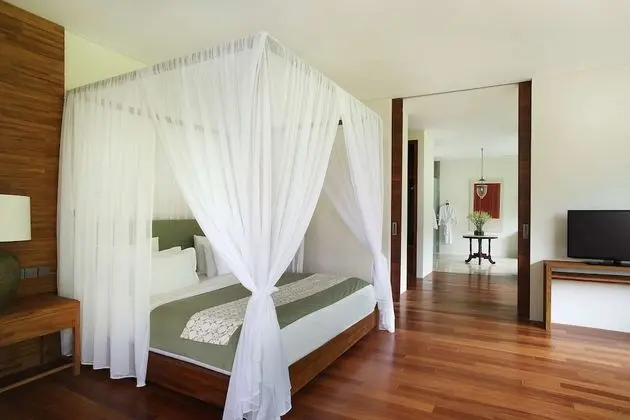Villa (Forest Edge)