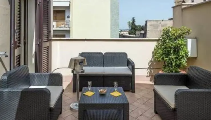 Junior Süit, Balkon, Şehir Manzaralı