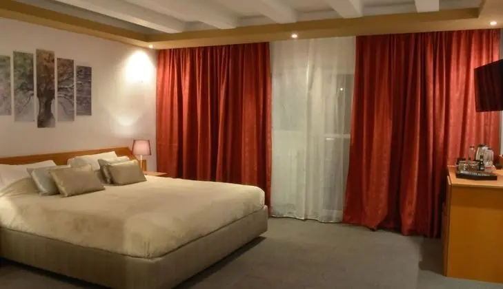 Comfort Tek Büyük veya İki Ayrı Yataklı Oda, 1 En Büyük (King) Boy Yatak, Sigara İçilmez