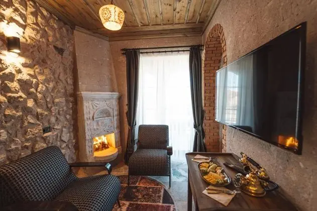 Luxury Suite, Bahçe Manzaralı, Şömineli ve Jakuzili