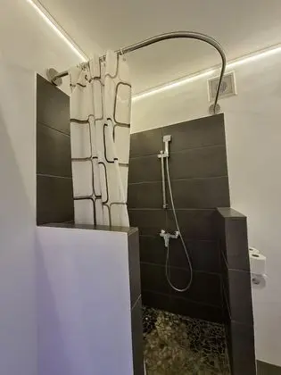 Basic Stüdyo, 1 En Büyük (King) Boy Yatak, Engellilere Uygun