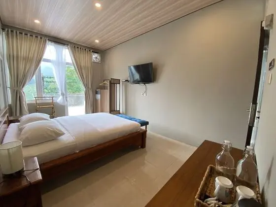 Deluxe Oda, Dağ Yamacı