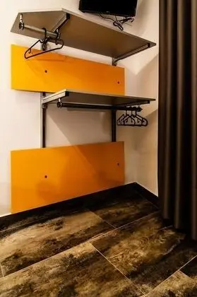 City Tek Büyük Yataklı Oda