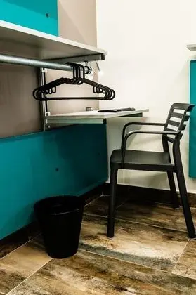 City Tek Büyük Yataklı Oda