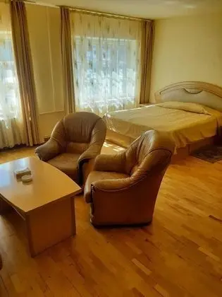 Üç Kişilik Oda