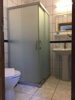 Deluxe Üç Kişilik Oda, Birden Çok Yatak, Bahçe Manzaralı