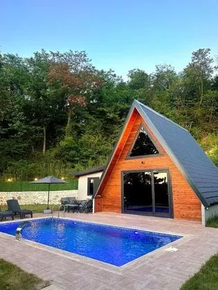 Bungalow, Dağ veya Havuz Manzaralı, Isıtmalı Özel Havuzlu