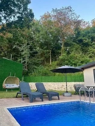 Bungalow, Dağ veya Havuz Manzaralı, Isıtmalı Özel Havuzlu