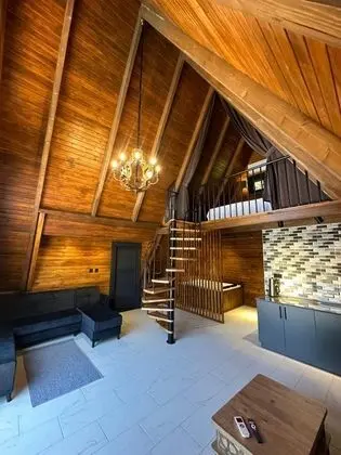Bungalow, Dağ veya Havuz Manzaralı, Isıtmalı Özel Havuzlu