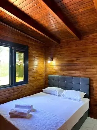 Bungalow, Dağ veya Havuz Manzaralı, Isıtmalı Özel Havuzlu