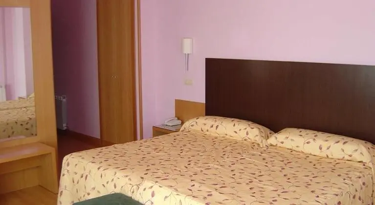 1 Çift Kişilik Veya 2 Tek Kişilik Yatak Standard