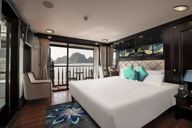Senior Suite Private Balcony & Jacuzzi (Double/Twin)