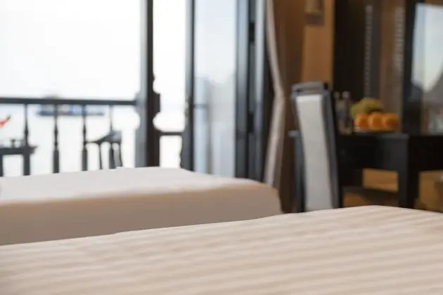Senior Suite Private Balcony & Jacuzzi (Double/Twin)