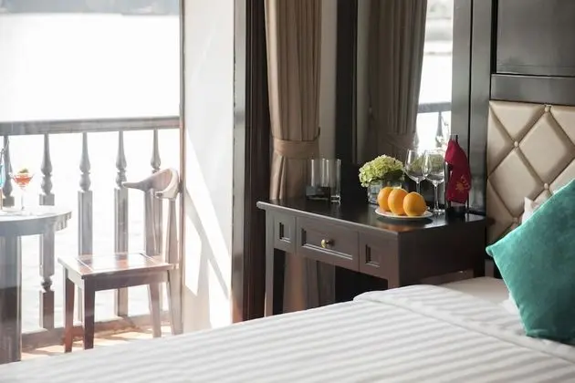 Senior Suite Private Balcony & Jacuzzi (Double/Twin)