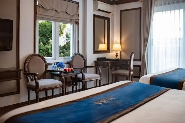 Üç Kişilik Oda (Suite, Private Balcony)