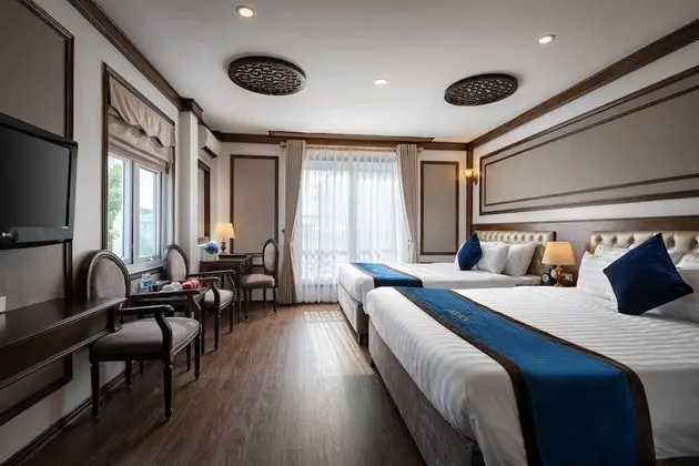 Üç Kişilik Oda (Suite, Private Balcony)