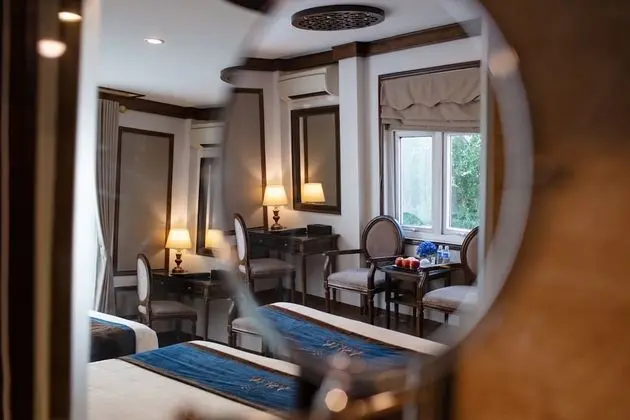 Üç Kişilik Oda (Suite, Private Balcony)