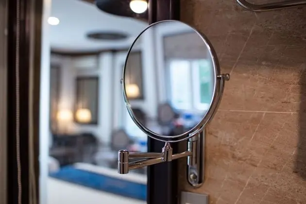 Üç Kişilik Oda (Suite, Private Balcony)