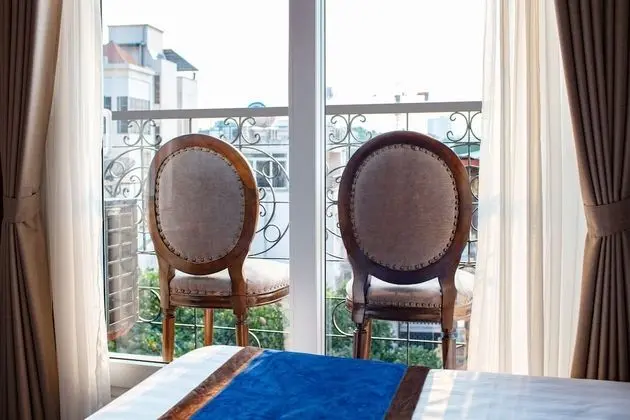 Üç Kişilik Oda (Suite, Private Balcony)
