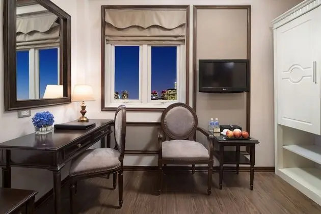 Üç Kişilik Oda (Suite, Private Balcony)