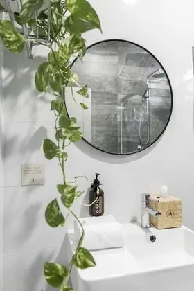 Tek Büyük Yataklı Oda, Ortak Banyo
