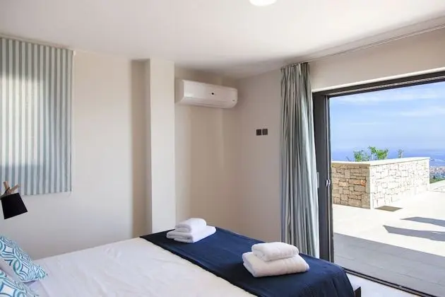 Villa (Melia)