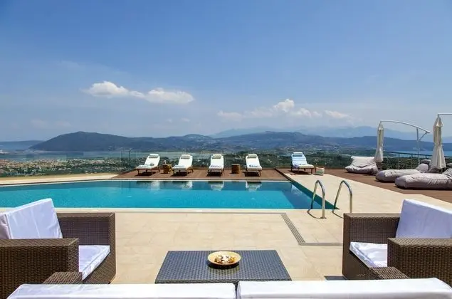 Villa (Melia)