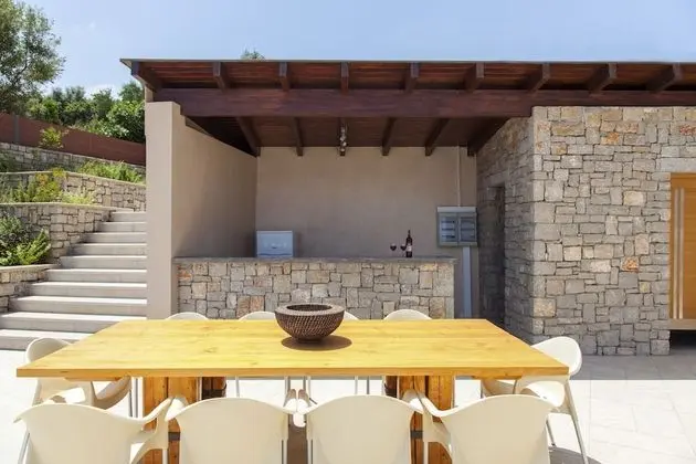 Villa (Melia)